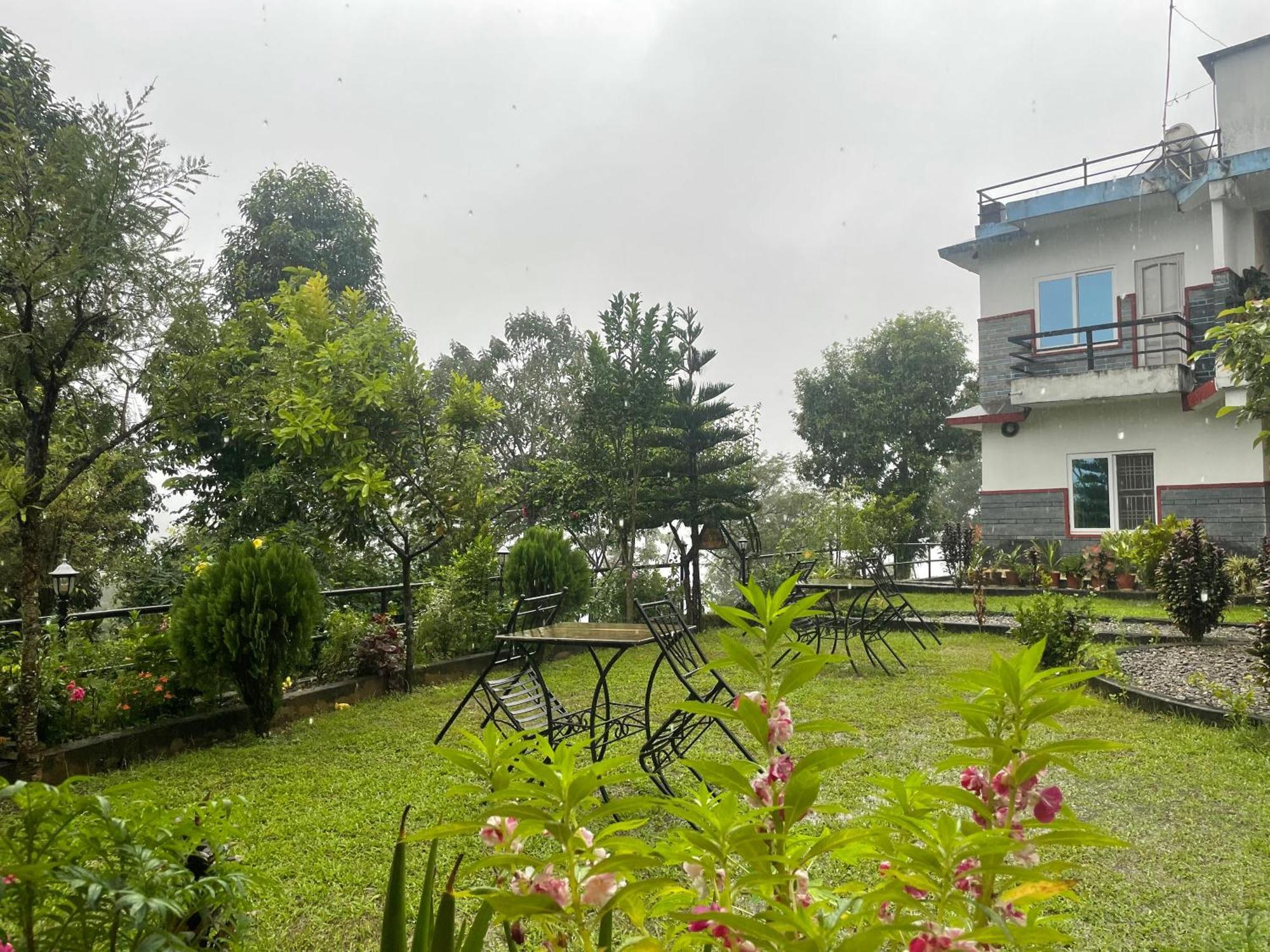 Himalaya Serene View Guest House & Farm Stay Deorāli Eksteriør bilde
